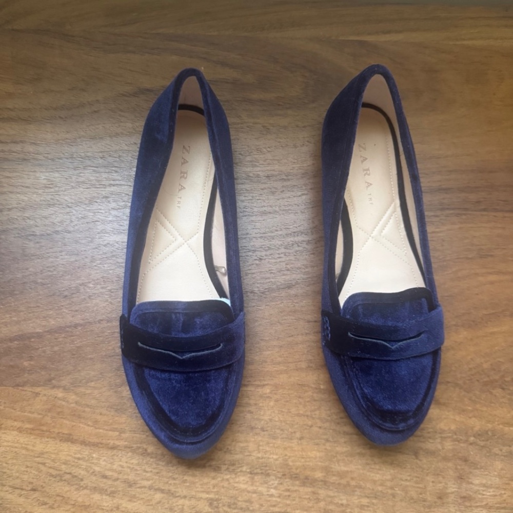Zara TRF Women's Blue Velvet Loafers, size 38 / 7.5